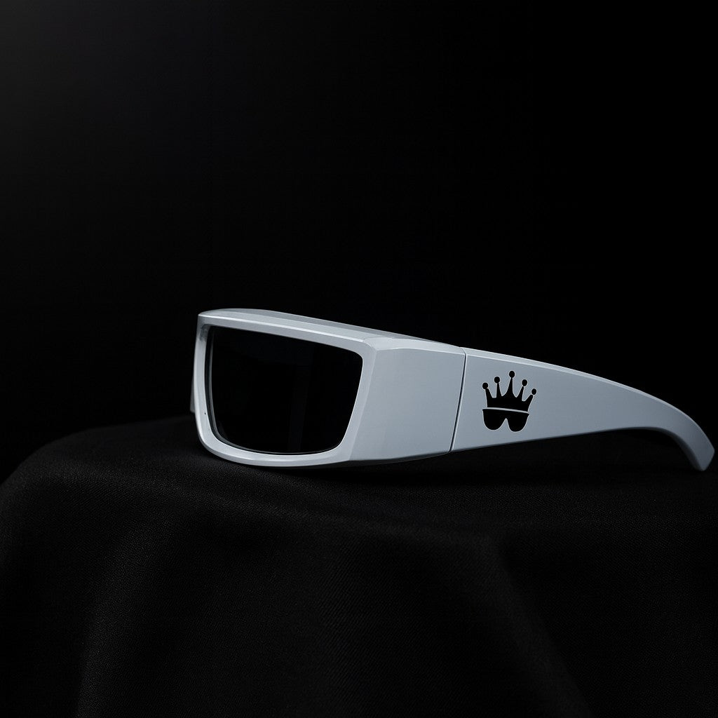 Gafas La Nota blancas, detalle de la corona en la patilla