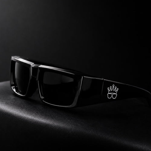 Gafas La Nota negras, vista tres cuartos con la corona en la patilla